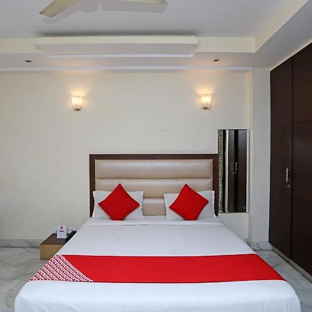 Hotel O South Paradise New Delhi Luaran gambar